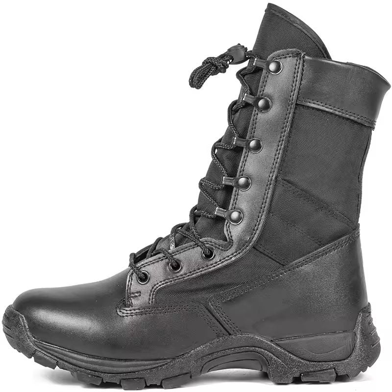 Vue du côté opposé d’une chaussure rangers Sentinel noire, révélant les détails de conception