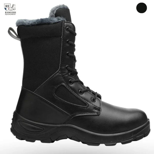 Vue latérale d’une botte rangers homme noire avec renforts et doublure chaude, conçue pour un usage intensif en milieu froid