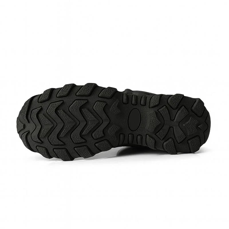 Semelle de chaussure militaire rangers noire de nouvelle génération avec crampons robustes antidérapants