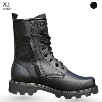 Vue latérale de rangers chaussures de combat noires, laçage renforcé et semelle épaisse conçue pour les opérations tactiques