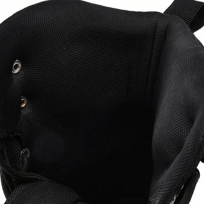Gros plan sur l’intérieur d’une rangers  militaire femme montrant un tissu résistant et respirant pour un confort optimal en usage prolongé